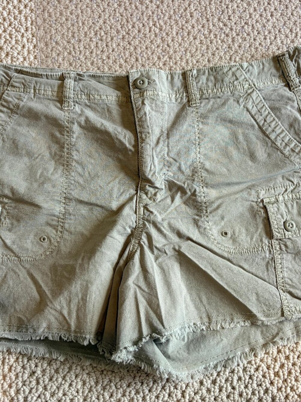 AMERICAN EAGLE WOMEN'S SHORTS SIZE 16